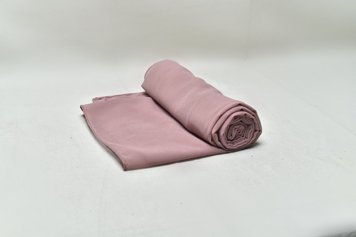 Pastel Pink Georgette Hijab – Soft, Flowy & Elegant