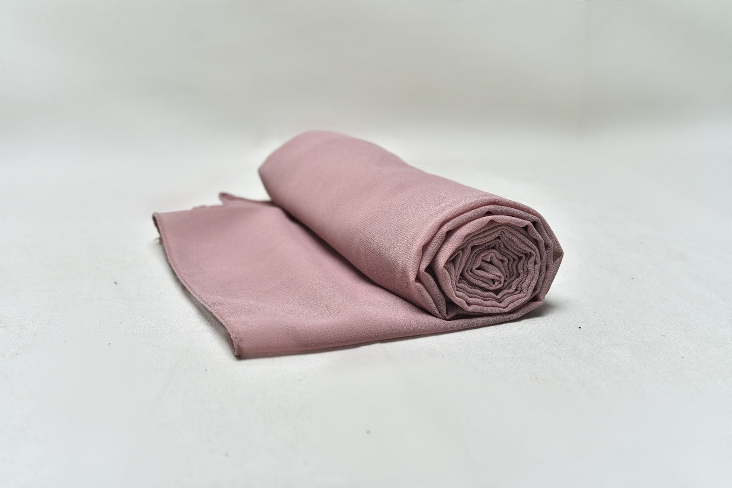 Pastel Pink Georgette Hijab – Soft, Flowy & Elegant